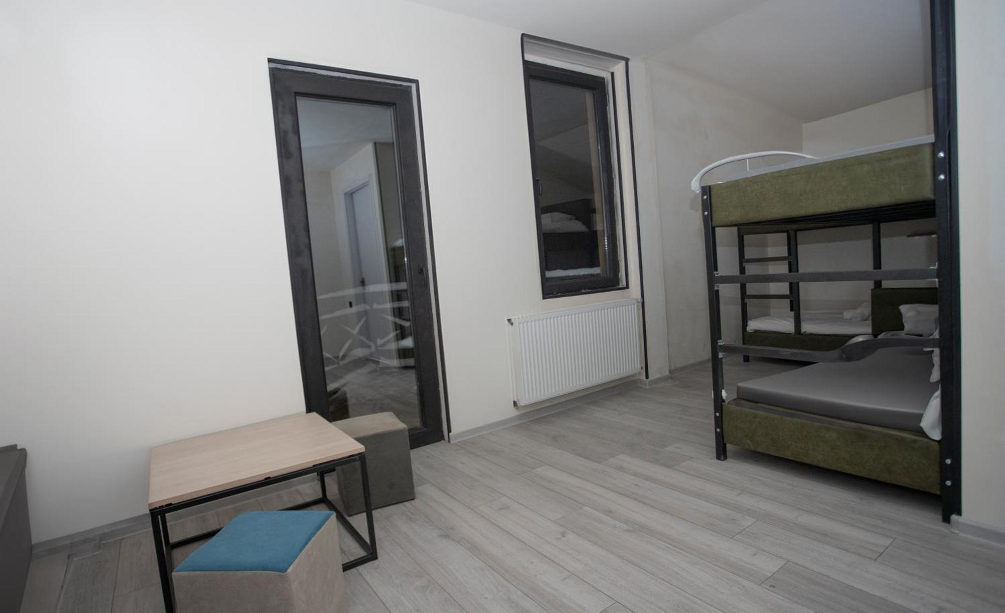 The Hills Hostel Gudauri Ngoại thất bức ảnh